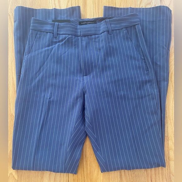 Banana Republic Sculpted Stretch Bootcut Pants - Picture 4 of 7